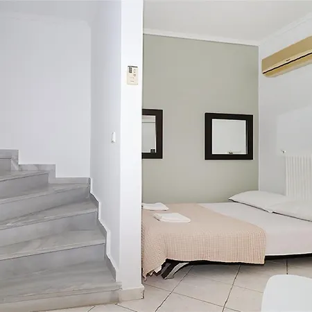Holiday home Victoria House 3 Bedrooms 12 Guests Pefkochori