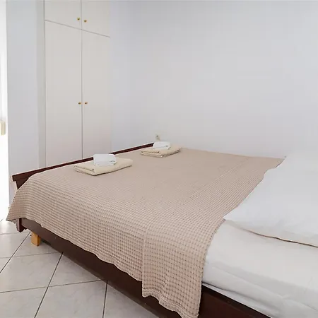 Victoria House 3 Bedrooms 12 Guests Hébergement de vacances Pefkochori