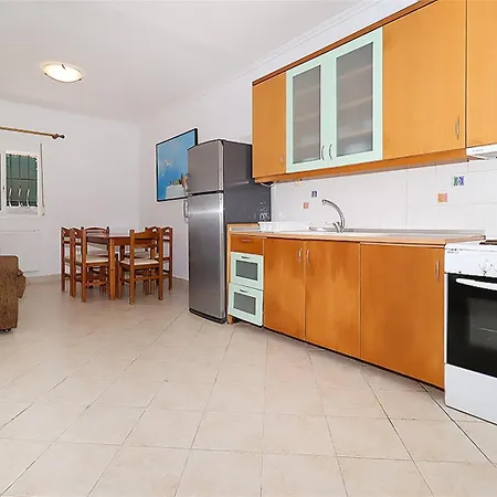 Victoria House 3 Bedrooms 12 Guests Holiday home Pefkochori