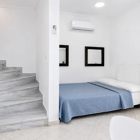 Victoria House 3 Bedrooms 12 Guests * Pefkochori