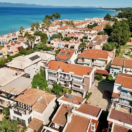 Victoria House 3 Bedrooms 12 Guests *