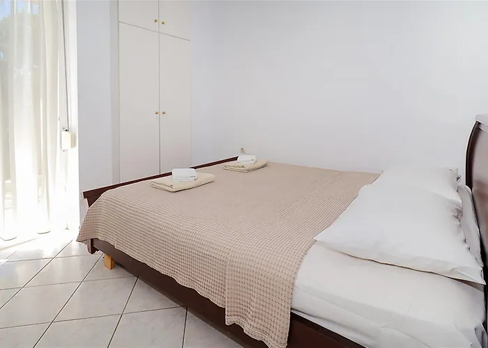 Victoria House 3 Bedrooms 12 Guests 度假居 佩科霍里